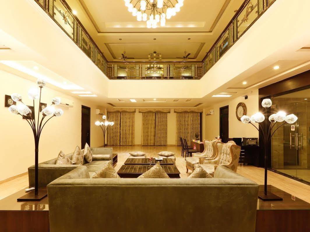 Goyal Haveli Hotel Джайпур Екстериор снимка