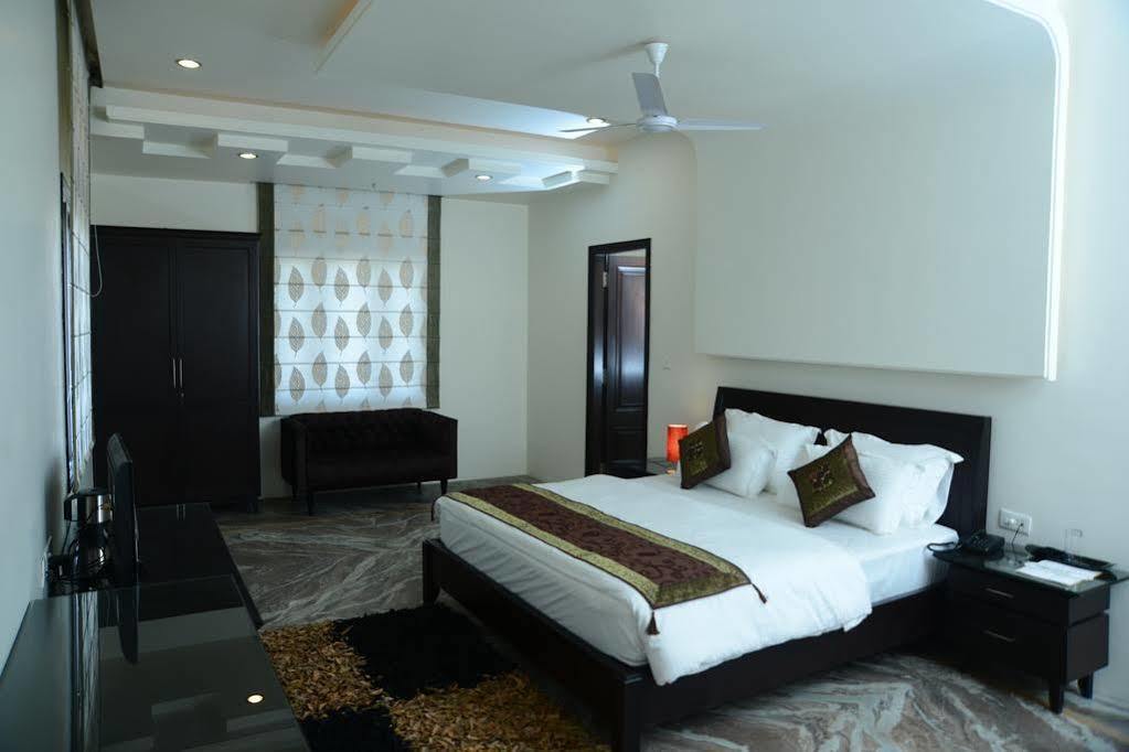 Goyal Haveli Hotel Джайпур Екстериор снимка