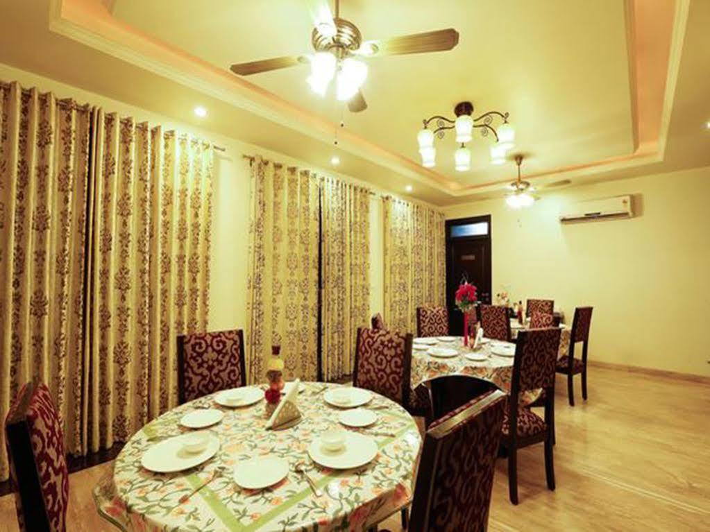 Goyal Haveli Hotel Джайпур Екстериор снимка